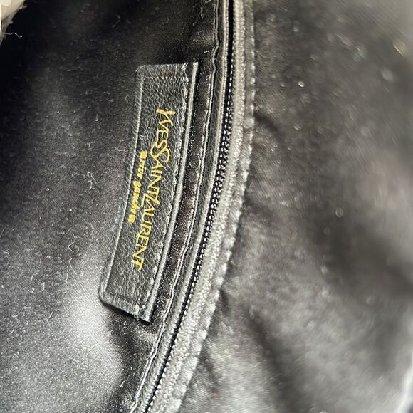 YSL Black Patent Leather Muse Bag - Picture 7 of 8